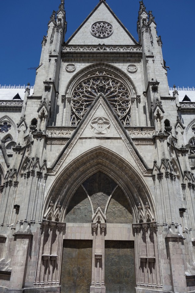 Gothic Church - Basílica del Voto Nacional
