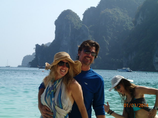 No she didn't, photo bombed again